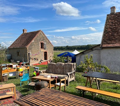 La voie des Fourches, Ferme Bio à Champvert