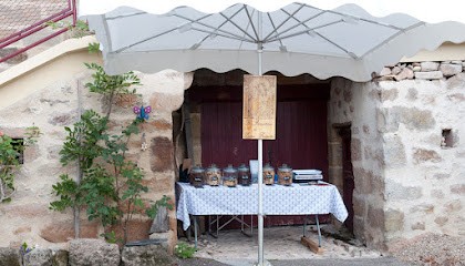 La biscuiterie artisanale de Dame Reinette, Magasin Bio au Bourg